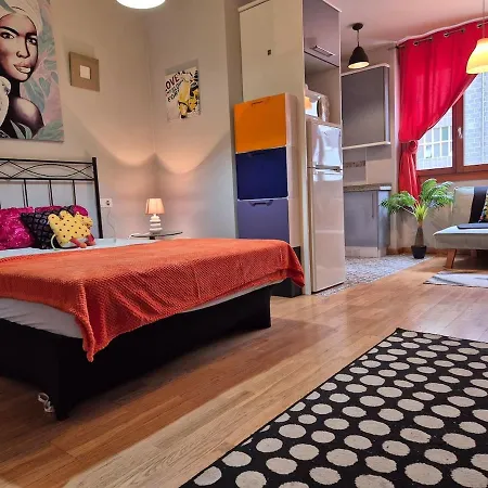 1a144 Alejandra Apartment